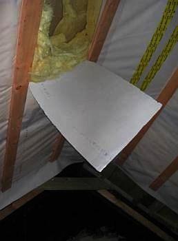 Nasse Wärmedämung Zwischensparrendämmung im Dach - Dachdämmung durchnäßt