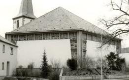 Kaputte Betonkirche 60er: Pfarrkirche St. Jakobus d. Ä. Waigolshausen