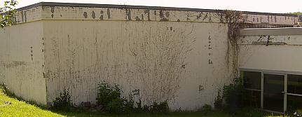 Stahlbetonschule der 60er Jahre mit Betonschäden vor und nach Betonsanierung - oder Abbruch