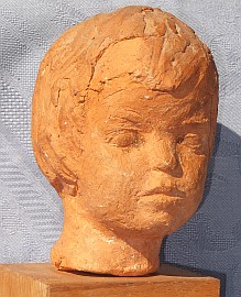 Roland von Bohr: Mädchenkopf (Erika), Terrakotta